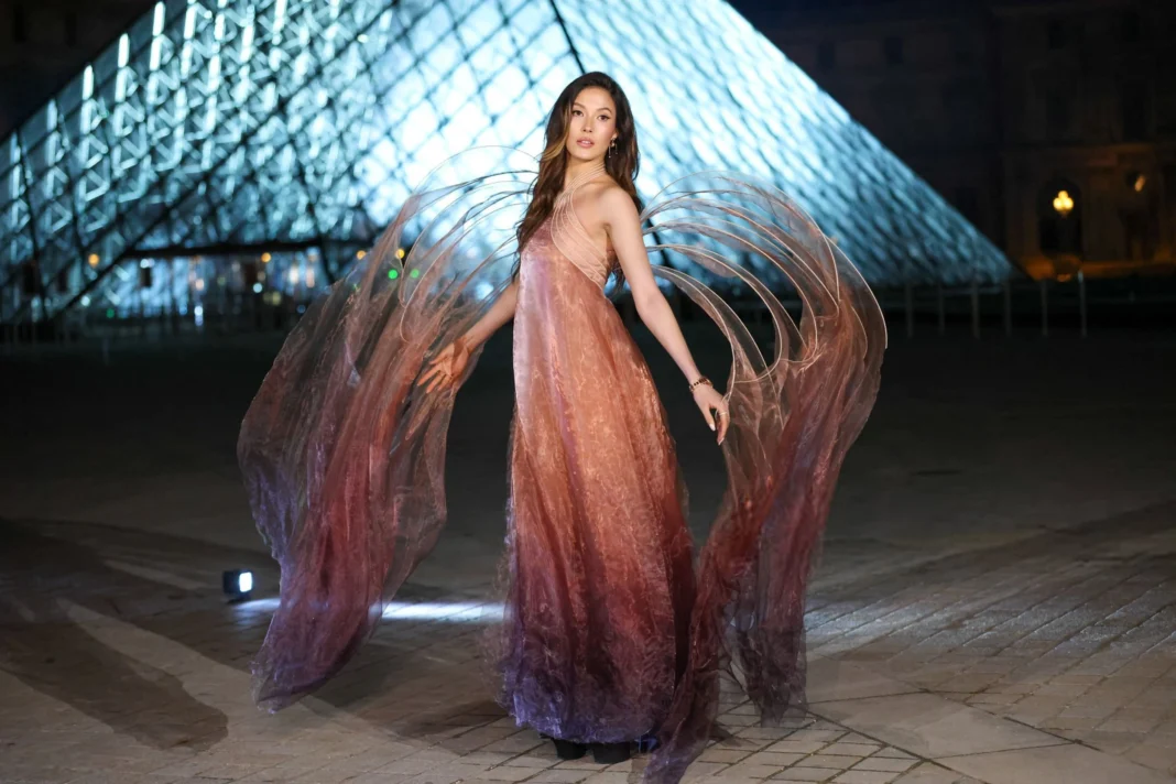 Eileen Gu Wows in Iris van Herpen at the 2026 Grand Dรฎner du Louvre
